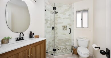 Wyremontowana łazienka w bloku.